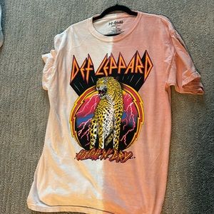 I am selling a graphic tee that’s never been wore.